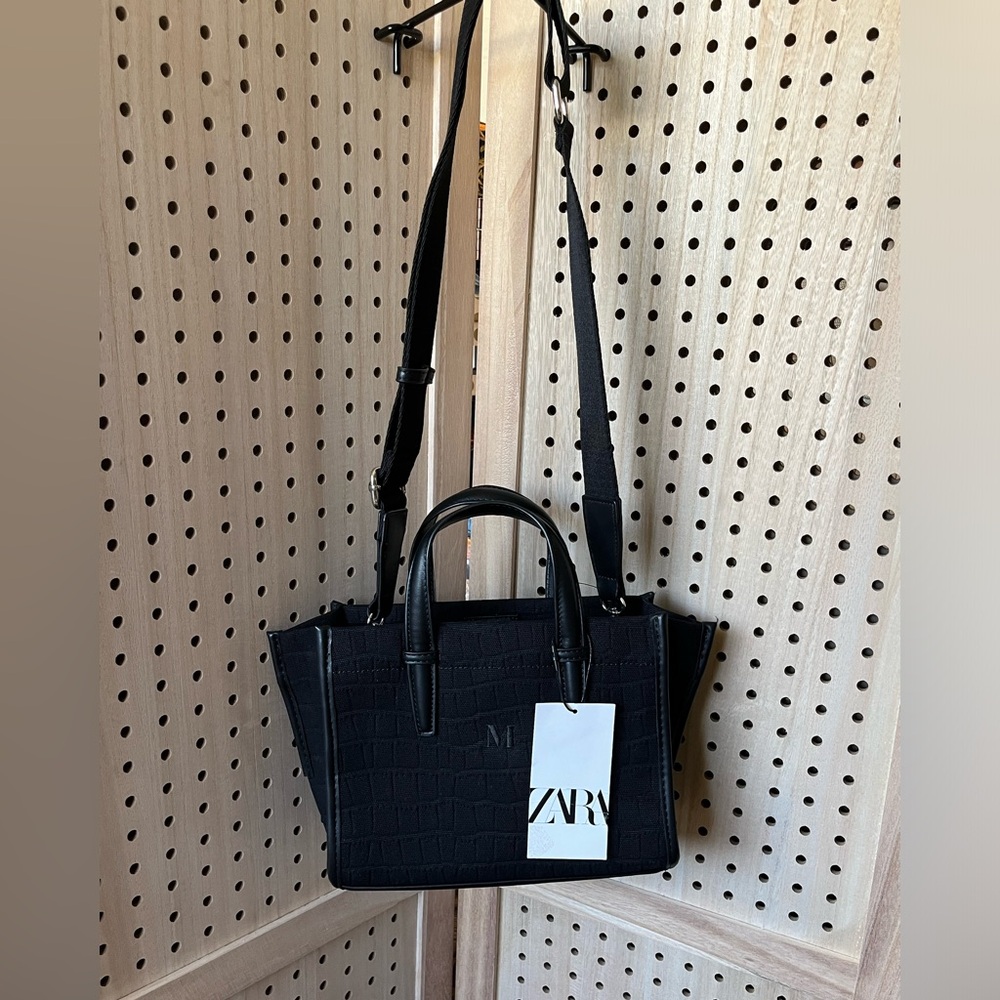 Zara ~ Collector Bat Wing Purse - Picture 4 of 6